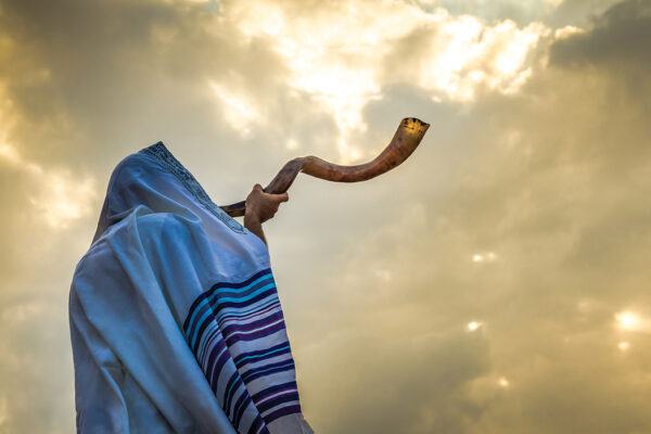 Blowing the shofar for the Feast of Trumpets